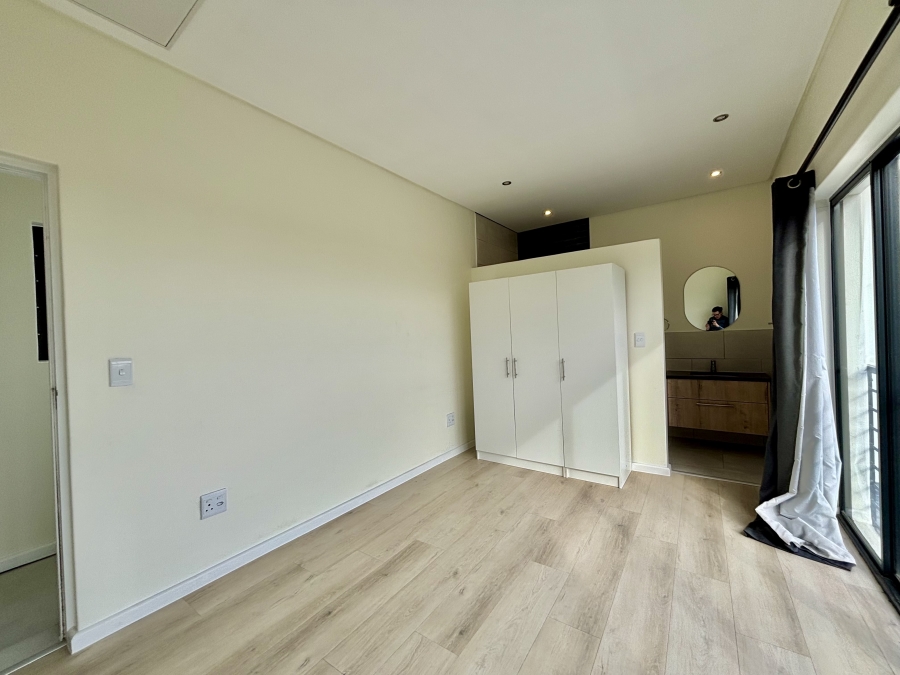 To Let 1 Bedroom Property for Rent in Sandown Western Cape